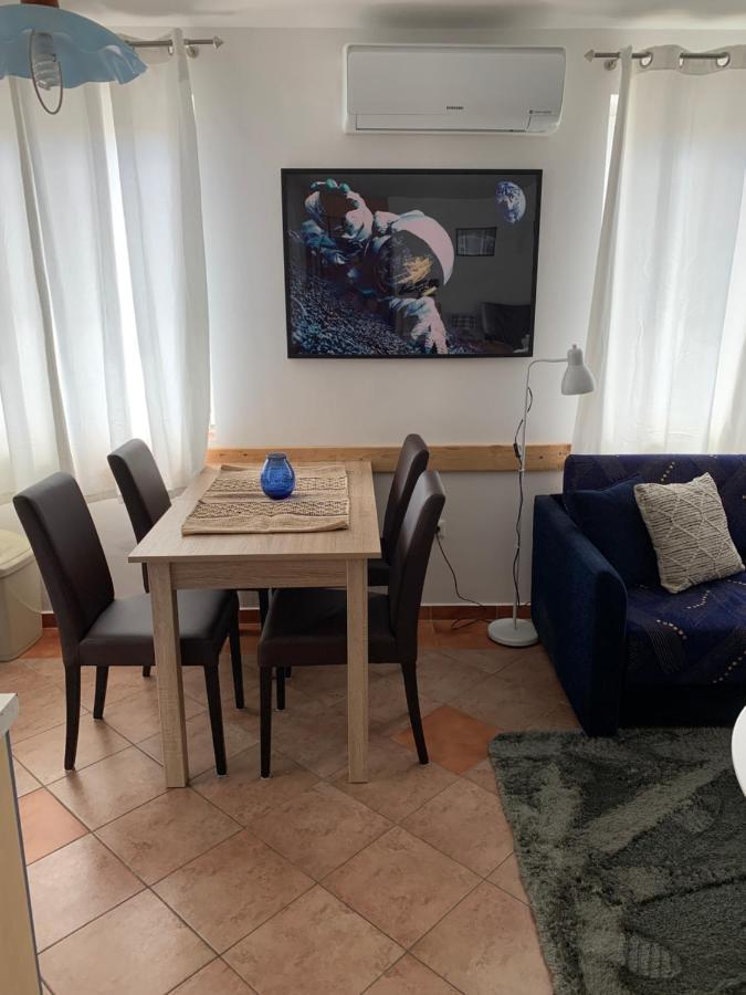 Apartments Mat Novalja Εξωτερικό φωτογραφία